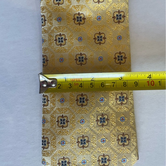 Jos A Bank tie 100% silk signature collection - Picture 4 of 9